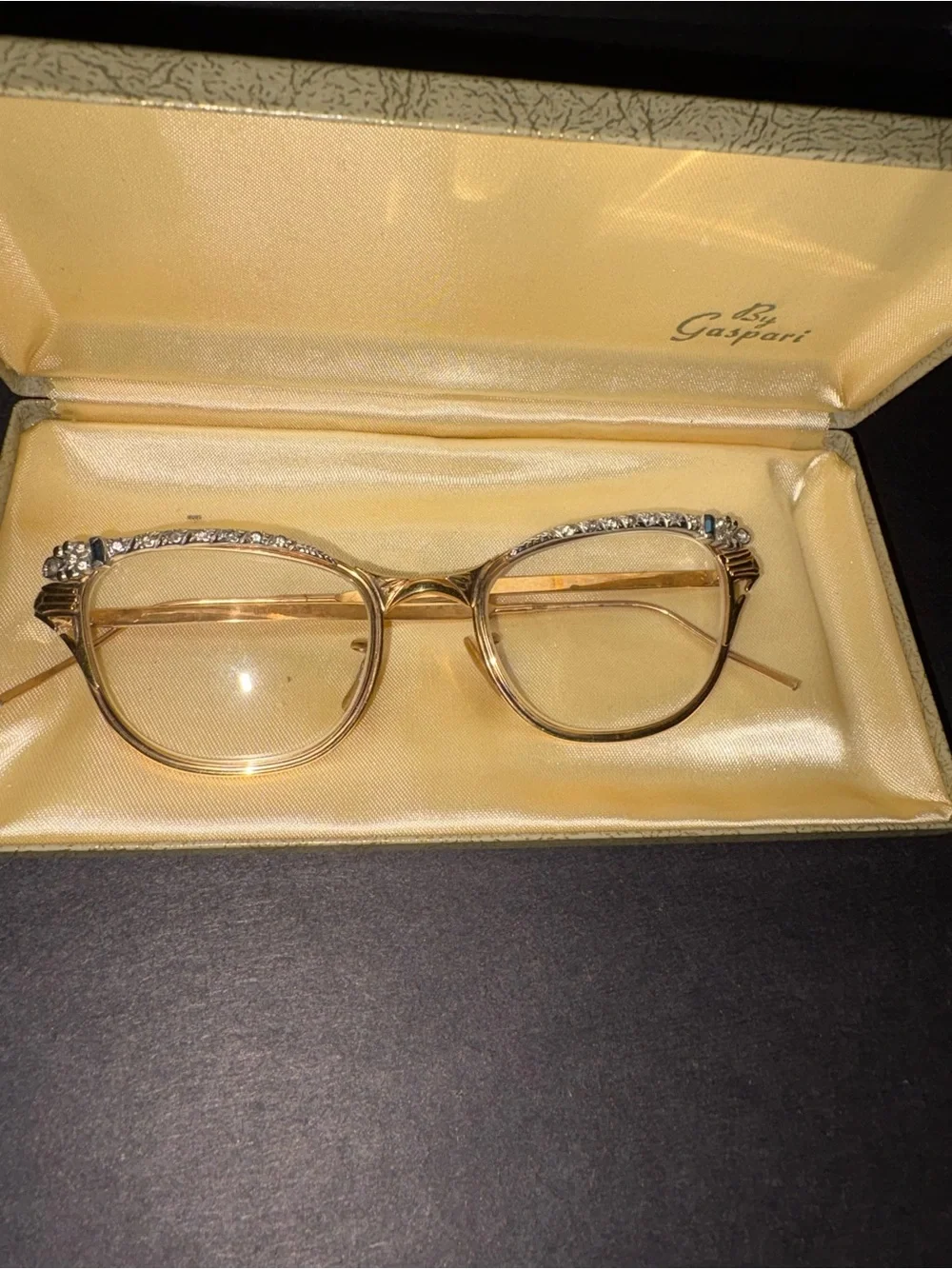Gaspari Gold Cat-Eye diamonds and sapphire vintage w/gold  - Women